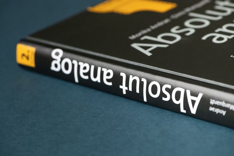 Cover: Absolut Analog - Monika Andrae, Chris Marquardt